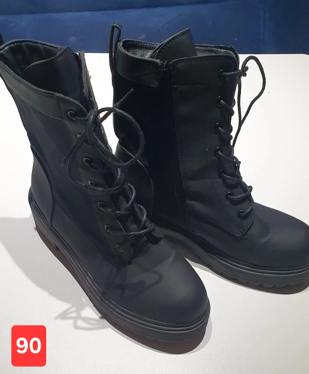 Black lace-up combat boots, Size 10 (90)