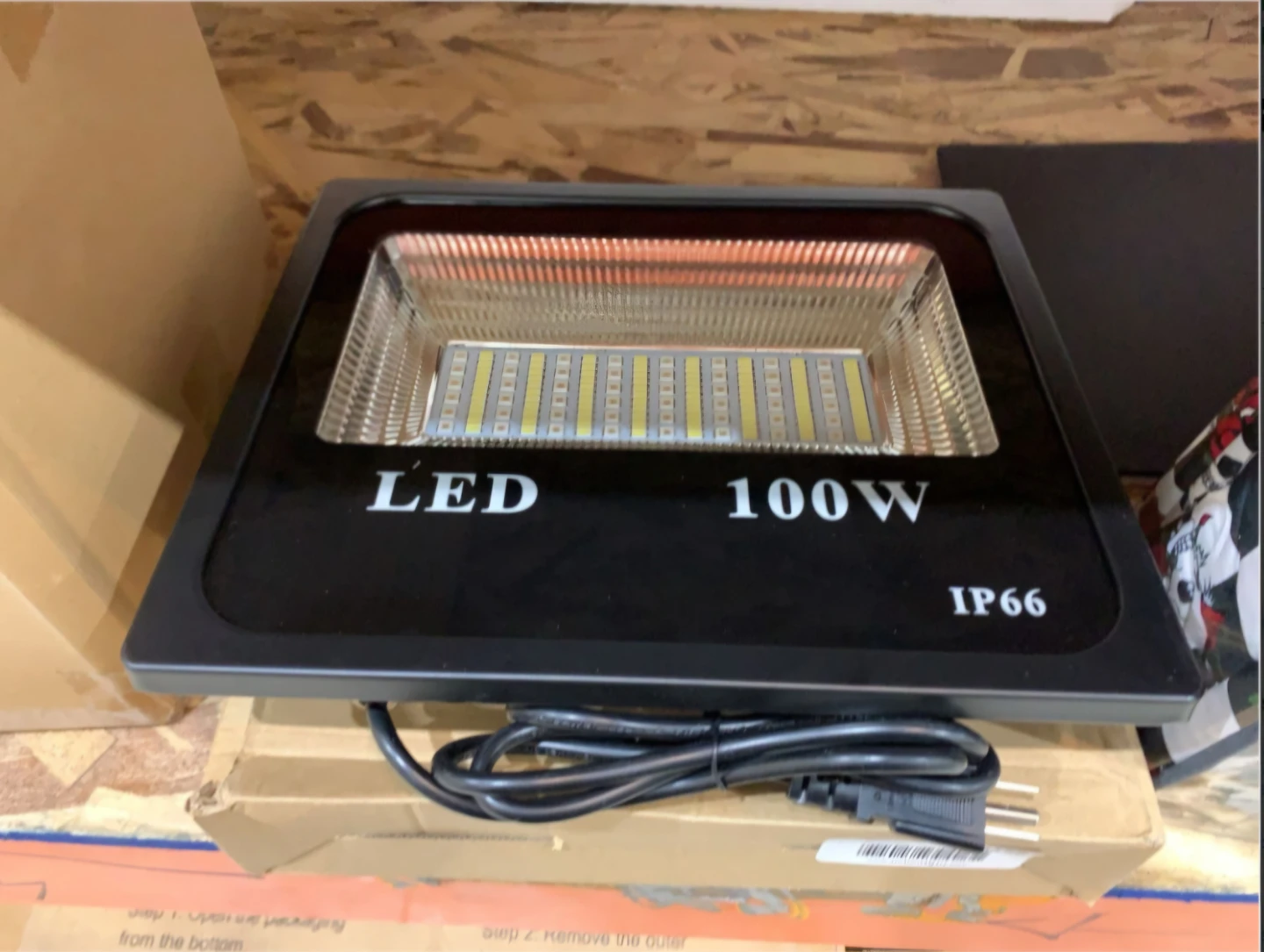 100W RGBW Smart Garden LED Flood Light - photo 2