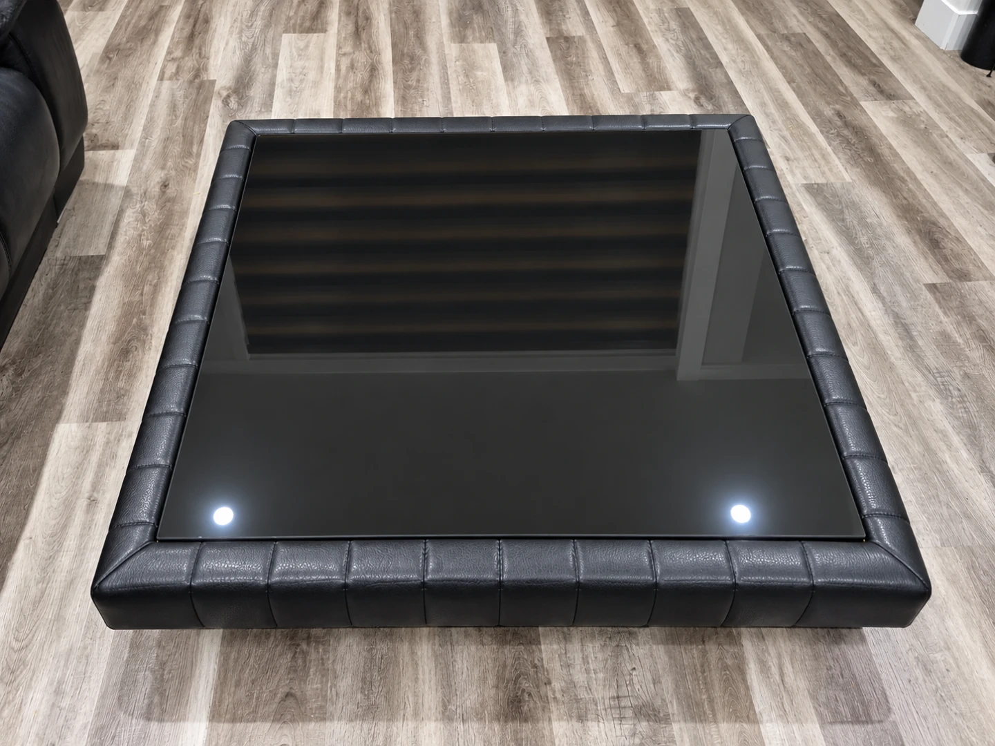 Black leather sofa - photo 4