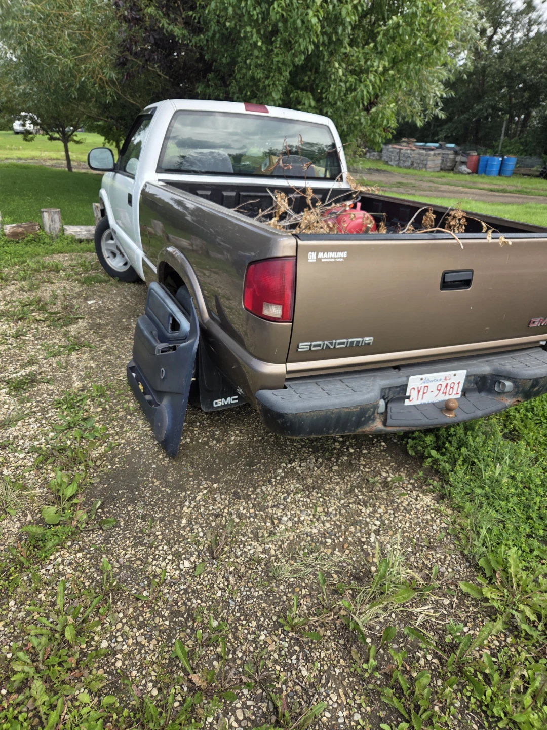 GMC Sonoma Truck Parts - photo 2