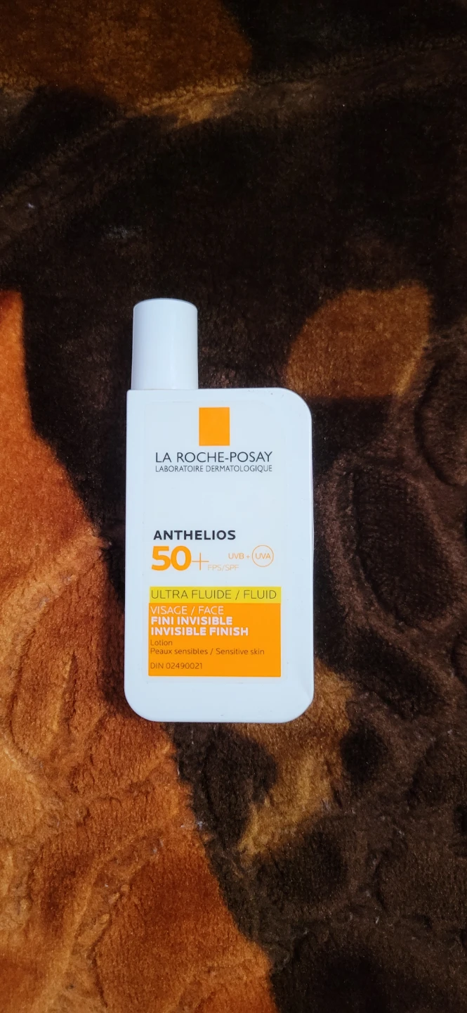 La Roche-Posay Anthelios SPF 50+ Invisible Fluid