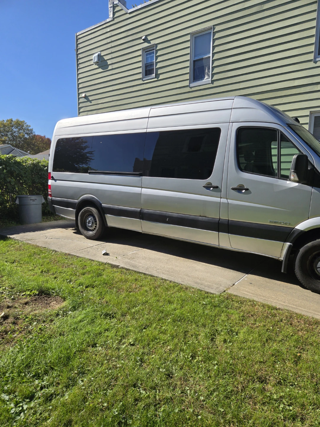 Mercedes-Benz Sprinter 2500 Van - photo 2