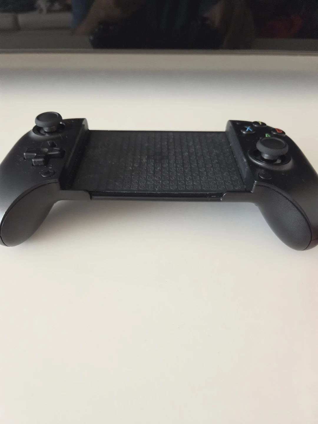 8bitdo Ultimate mobile controller - photo 4