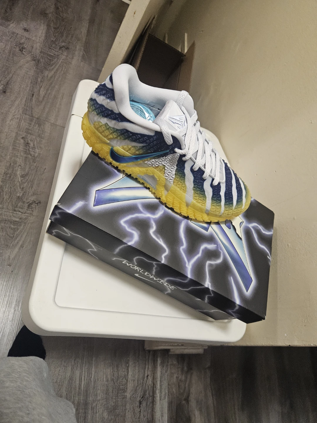Nike ja3 yellow and blue