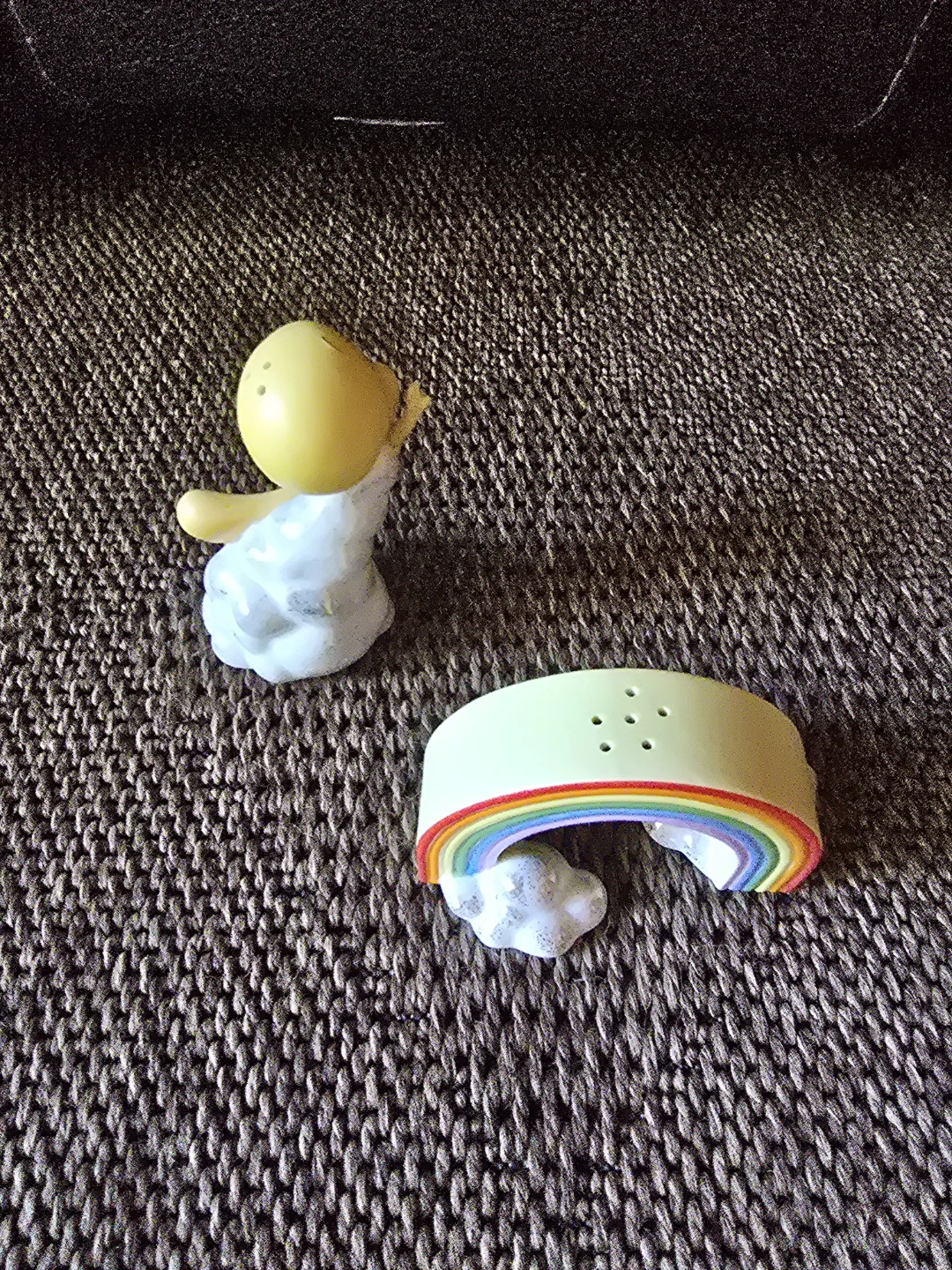 Looney Tunes Tweety Bird and Rainbow Salt and Pepper Shakers - photo 3