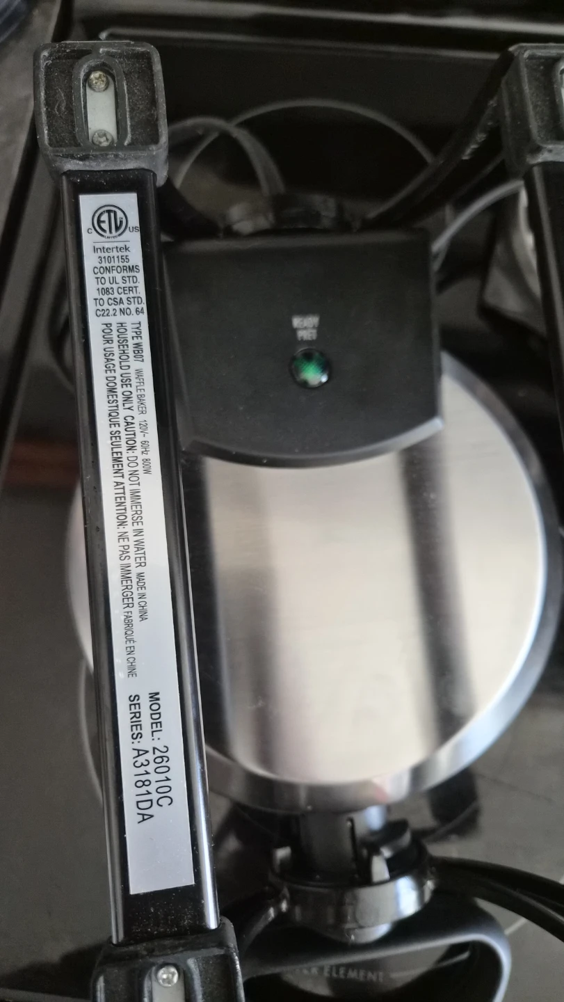 Hamilton Beach Belgian Waffle Maker Model 26010C - photo 4