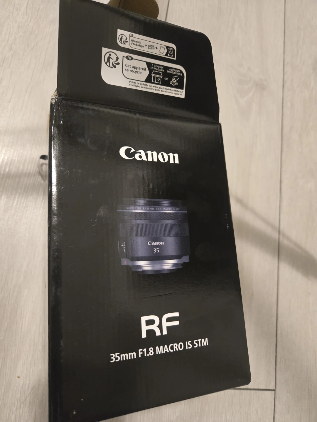 Canon RF 35mm F1.8 Macro IS STM Lens