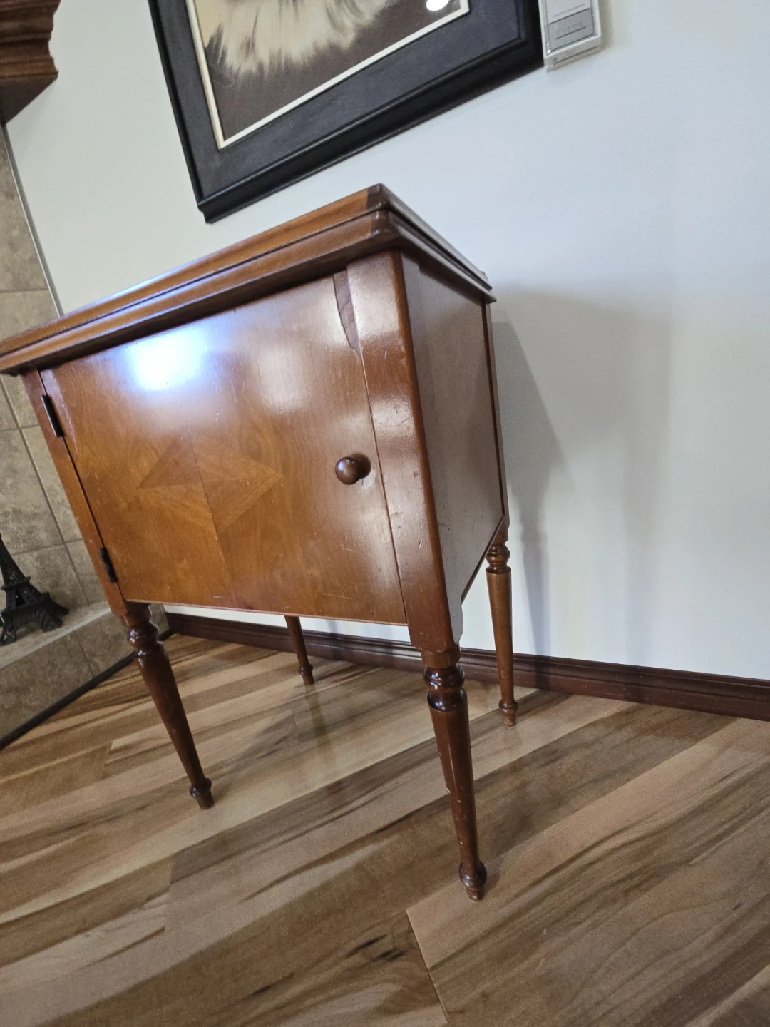 Singer 99K Sewing Machine with Wooden Cabinet - photo 2
