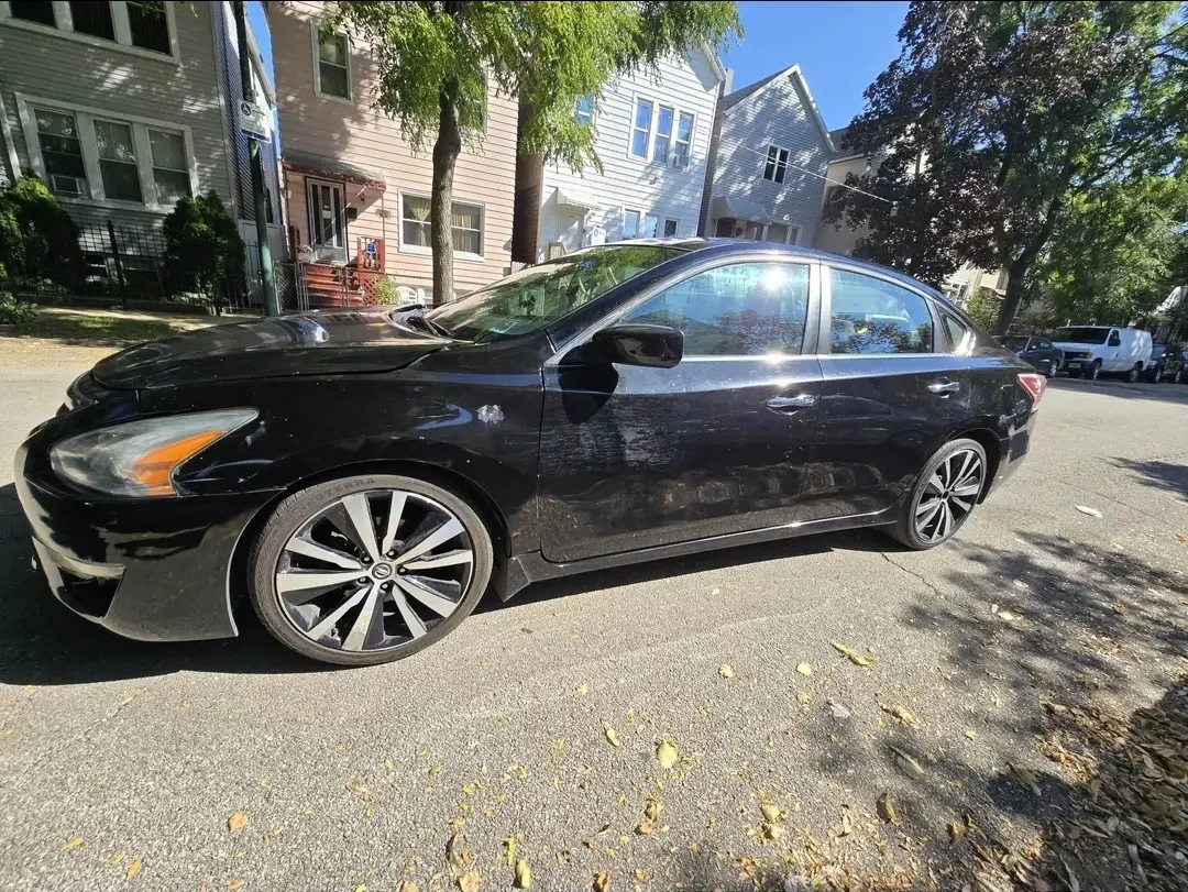 Black Nissan Altima 2014 - photo 3