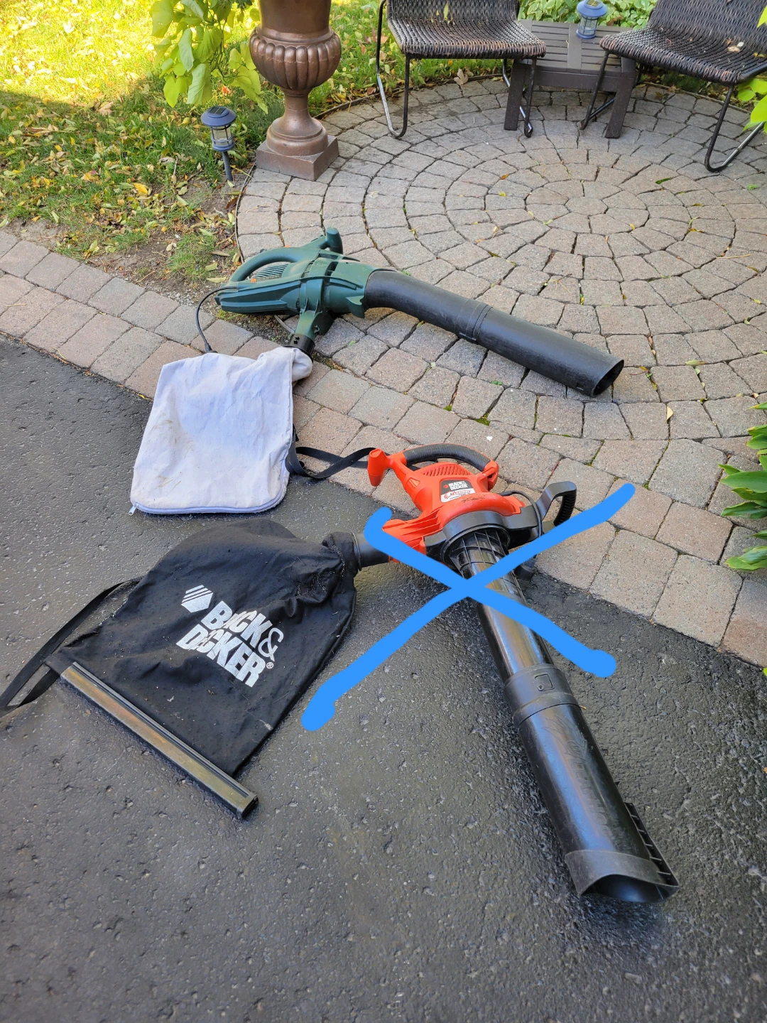 Electric Leaf vacuum $15