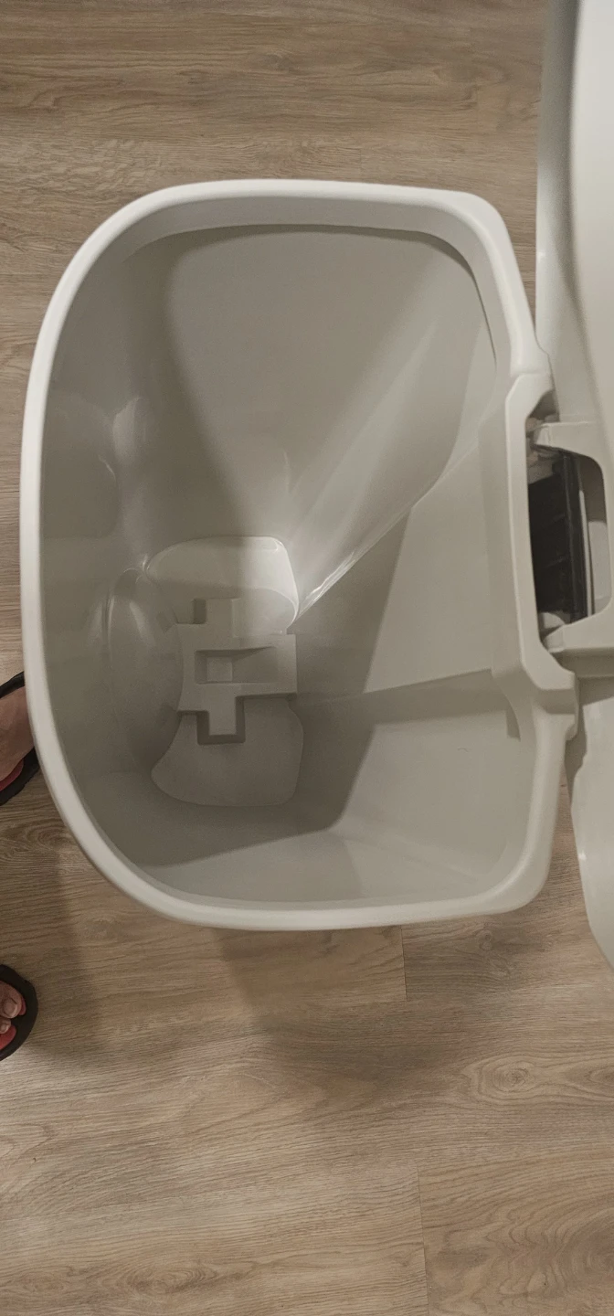 Umbra Pedal Trash Can - photo 2