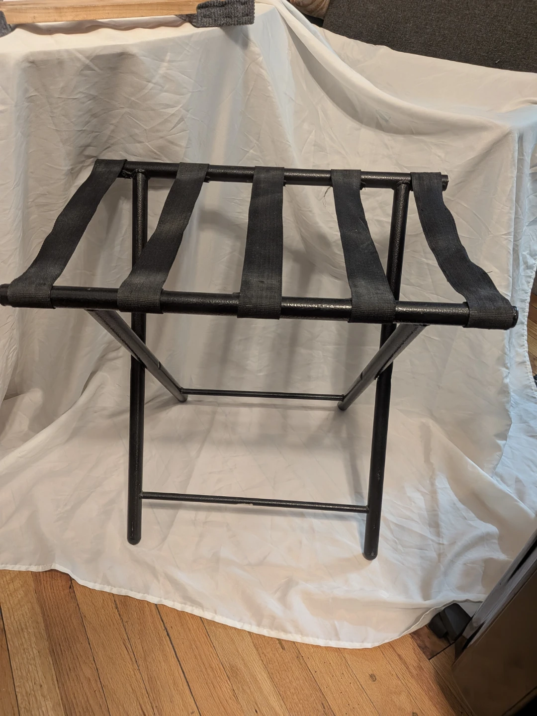 Folding Metal Luggage Rack / Suitcase Stand