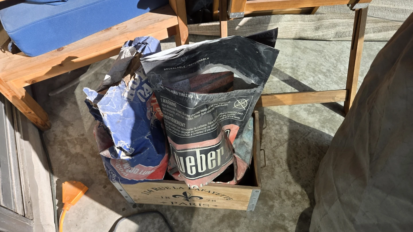 Weber Charcoal Kettle Grill 22inch barbecue - photo 4