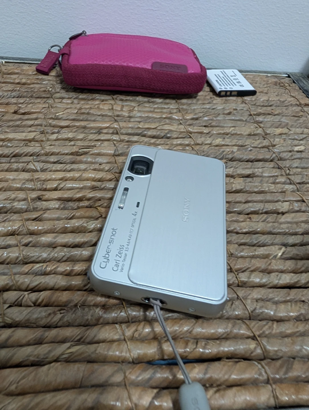 Sony Cyber-shot DSC-T99 Digital Camera - photo 4
