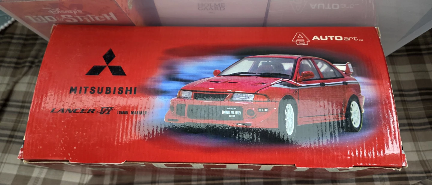 AutoArt Mitsubishi Lancer Evolution VI Tommi Makinen Edition - photo 3