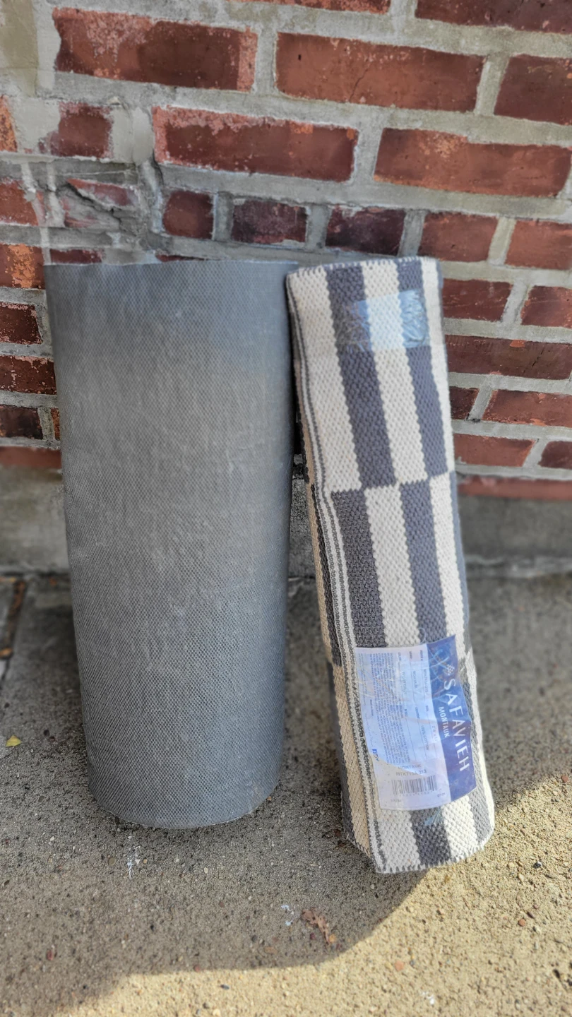 Safavieh Montauk Ivory Grey Striped Rug