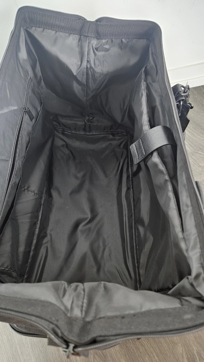 BRAND NEW BÉIS The Weekender Bag in Black (NWT) - photo 4