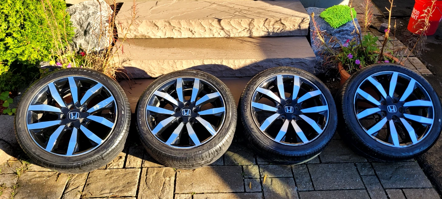 Set of 4 Honda Alloy Wheels with Tires