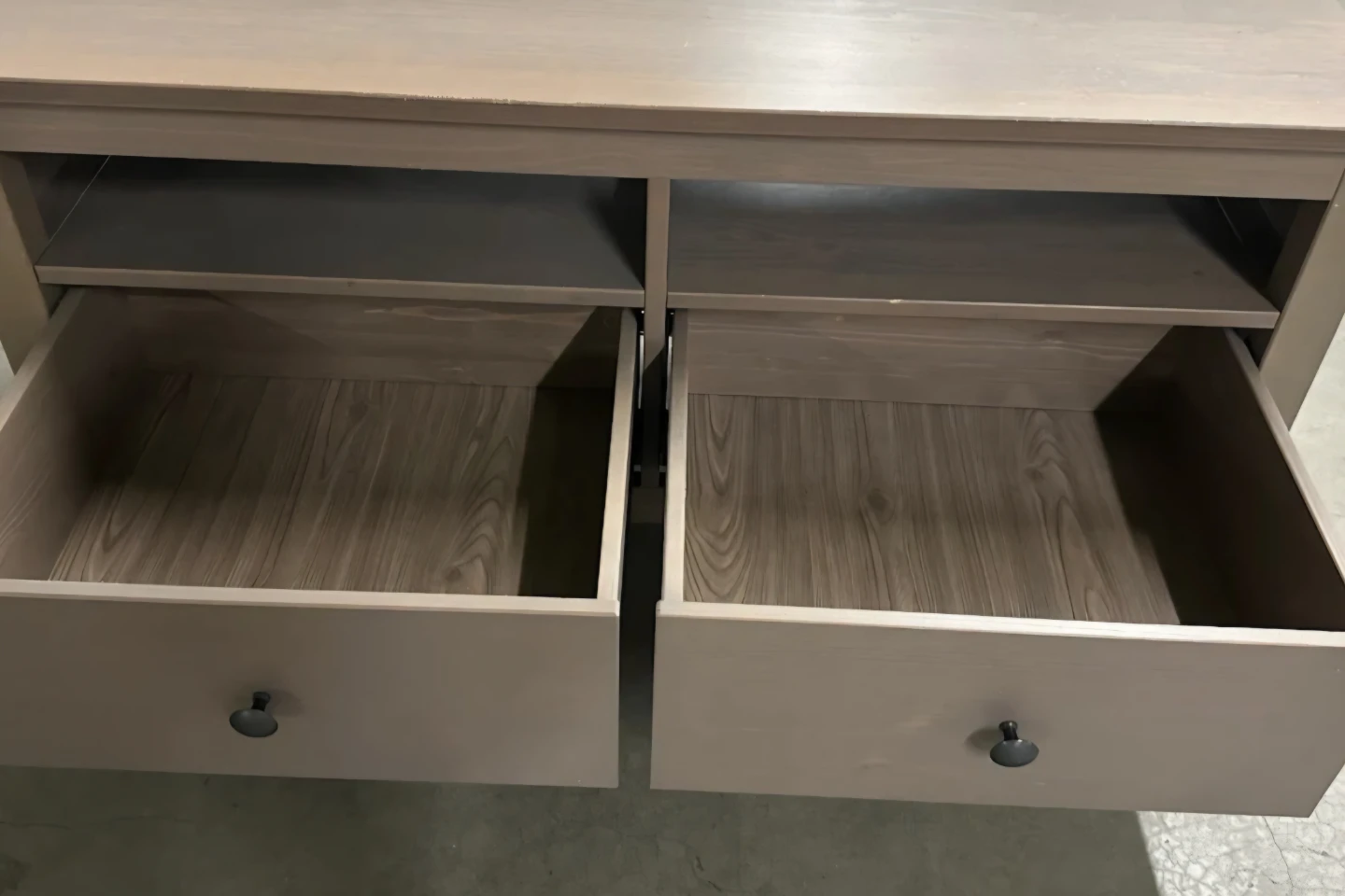 Ikea Hemnes tv stand - photo 2