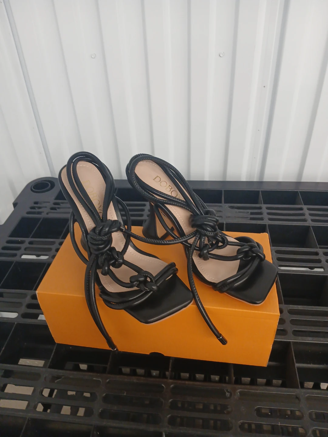 Dobovo Black Heeled Sandals