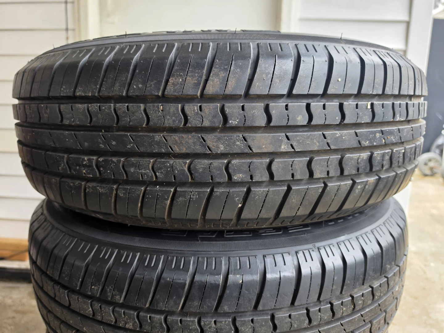 4 - P205/70R15 whitewall tires like new Milestar - photo 5