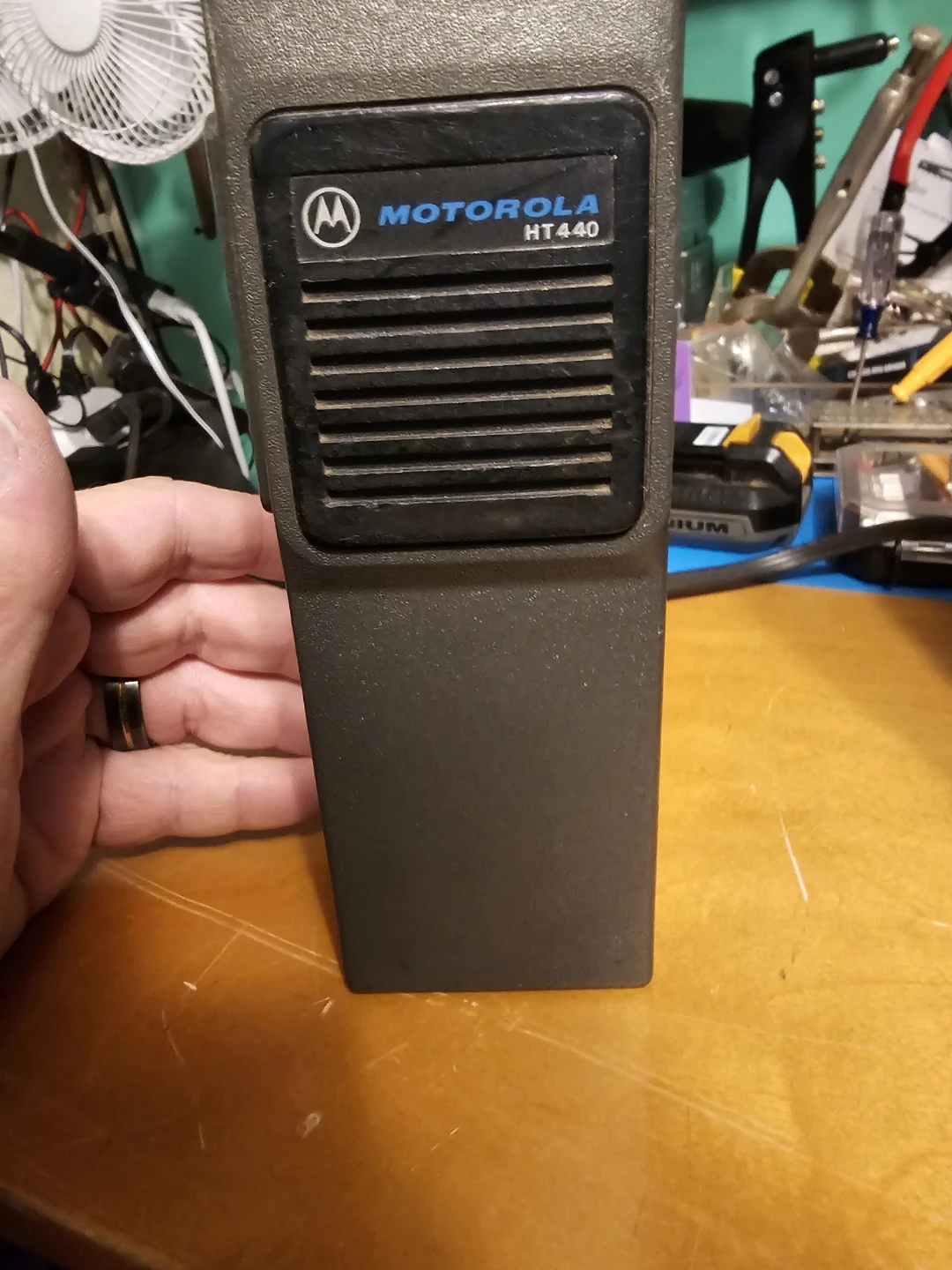 Motorola HT440 Handie-Talkie FM Radio with Charger - photo 3