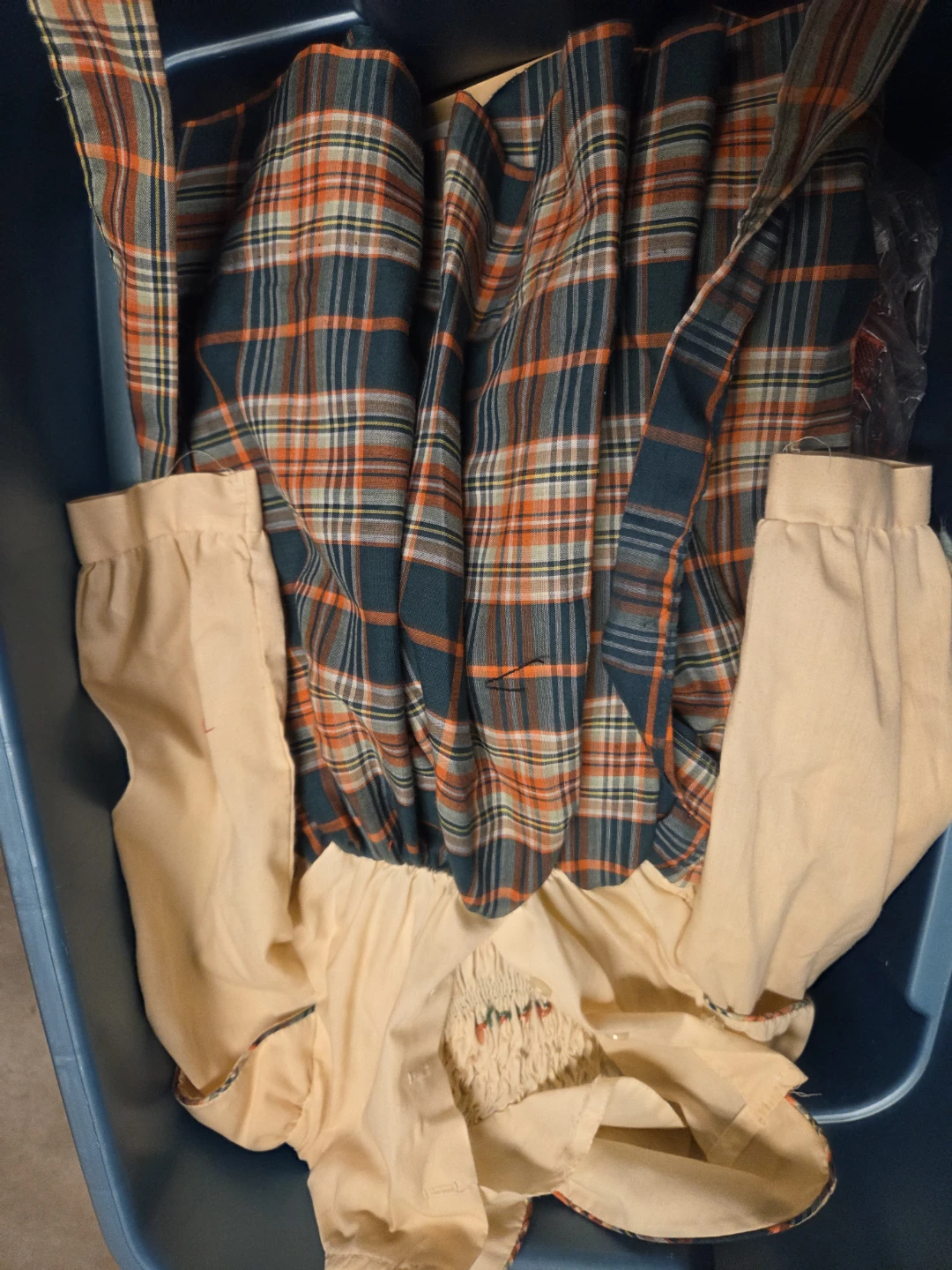 Vintage Plaid Smocked Dress - photo 2