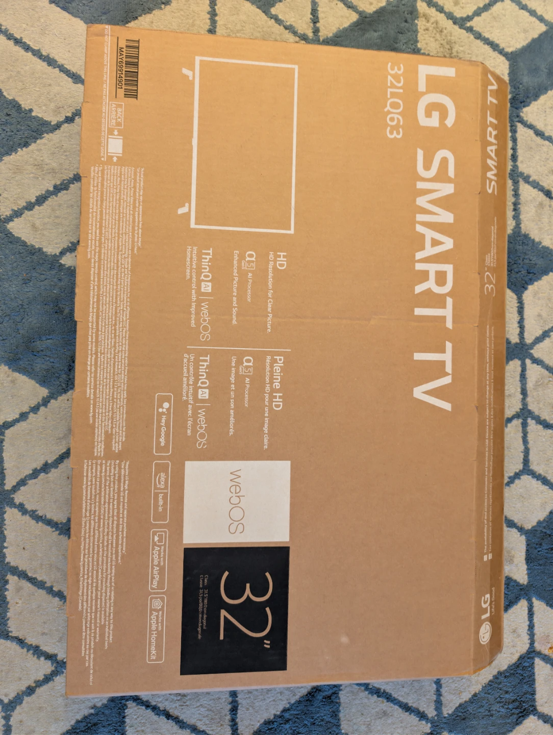 LG 32" Smart TV (32LQ63) - photo 3