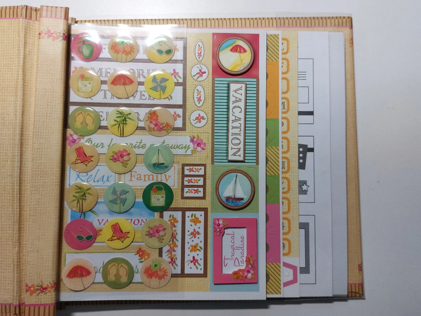 Paper Boutique Travel Voyage Scrapbook Kit - photo 3