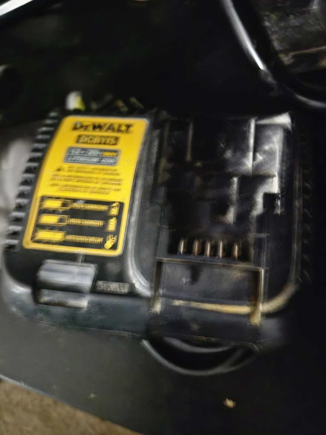 DeWalt DCB115 12V-20V MAX Battery Charger