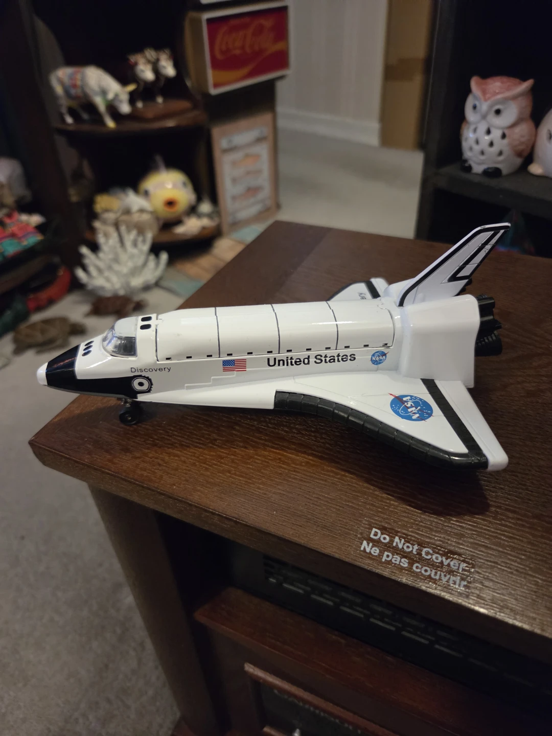 NASA Space Shuttle Discovery Model - photo 2