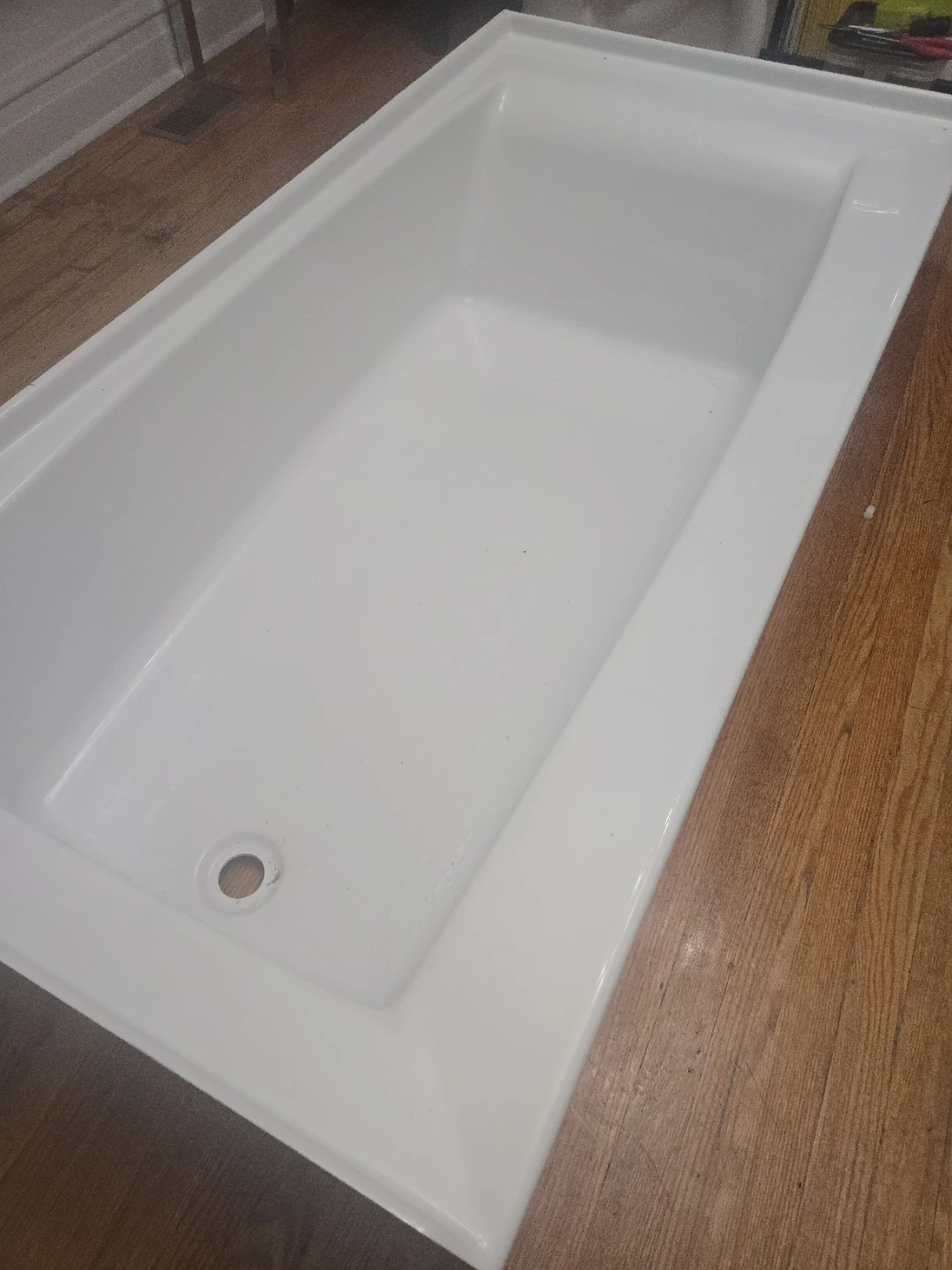 Kohler White Bathtub - photo 3
