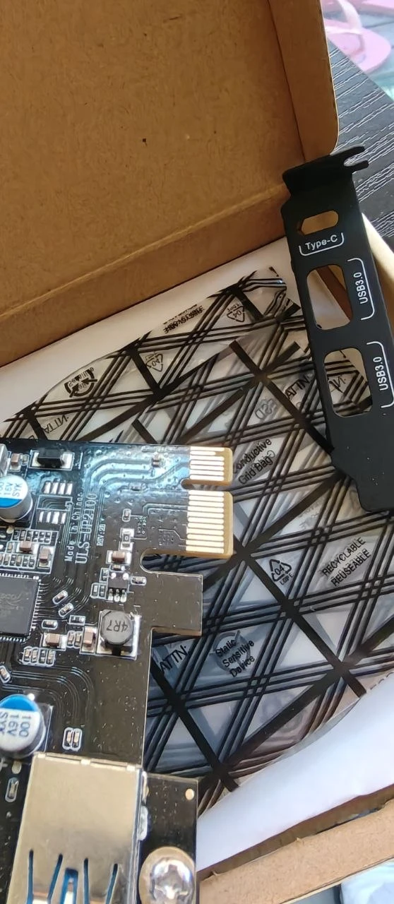 YEELIYA USB PCIE Expansion Card UP-2100 - photo 2