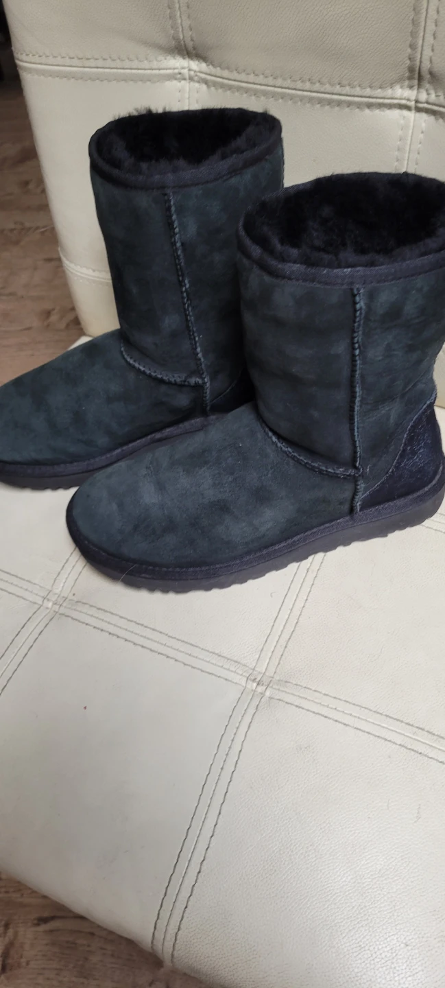 UGG Black classic Suede Boots sz 8 women's - photo 3