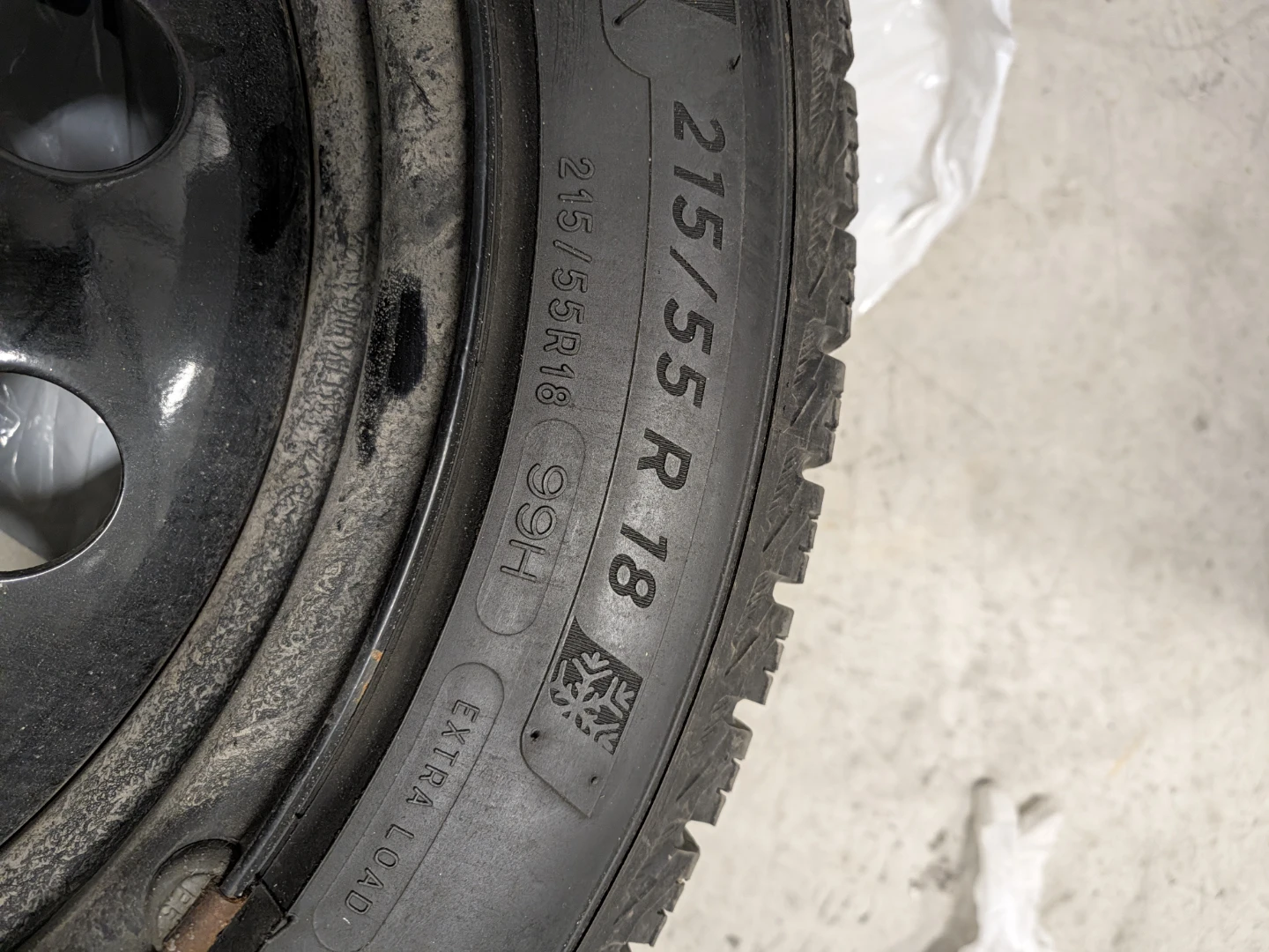 Michelin X-Ice Snow 215/55R18 Tires on Steel Rim - photo 4