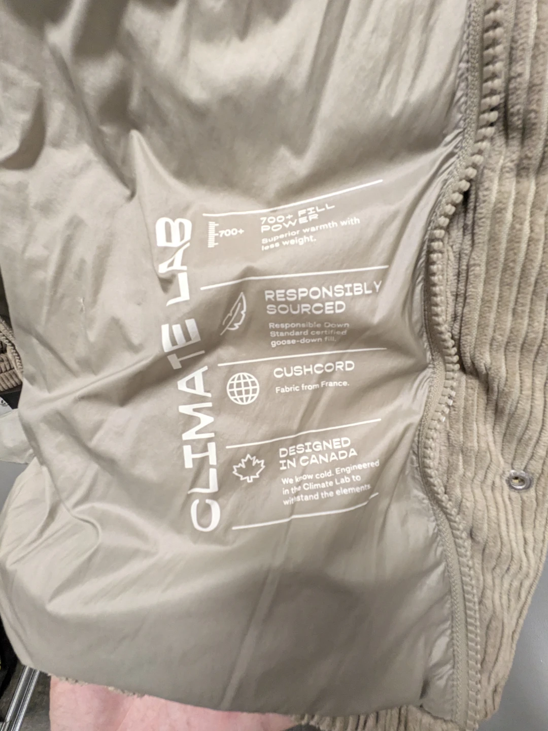 Aritzia The Super Puff Original Corduroy Jacket - photo 4