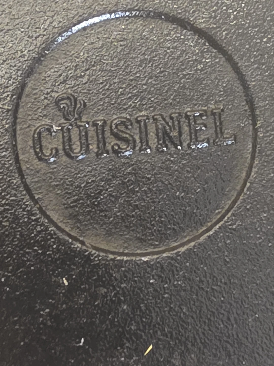 Cuisinel 8" Cast Iron Skillet with Silicone Handle - photo 3