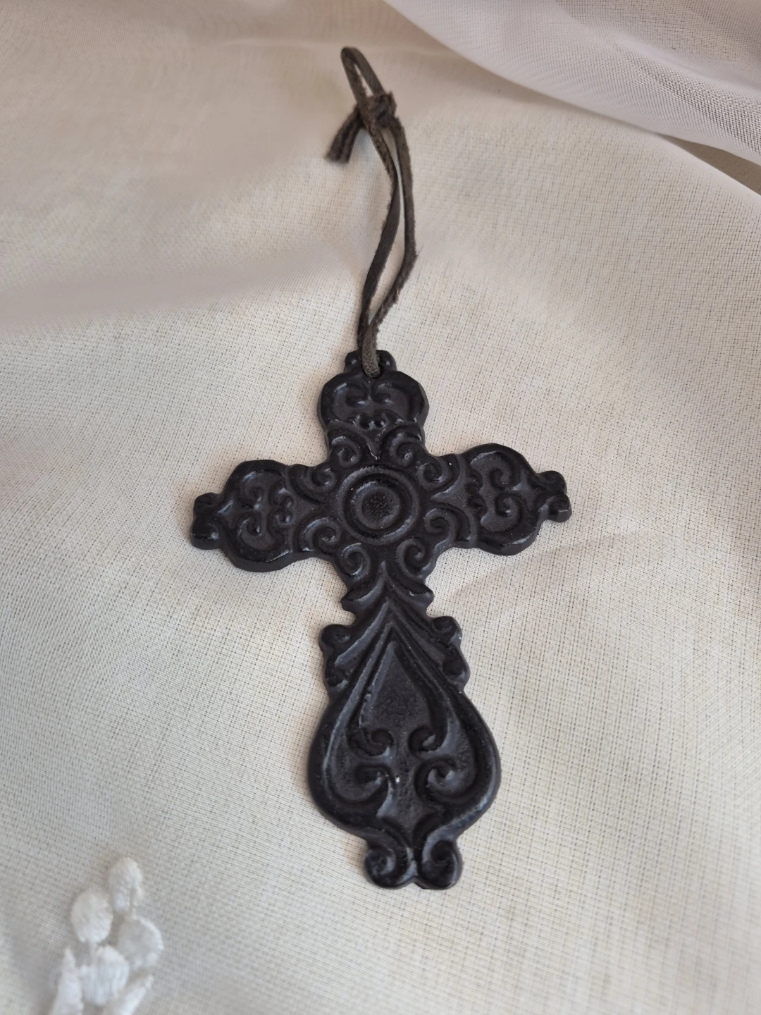 Little 4" Metal Cross Hanging Decor - photo 3