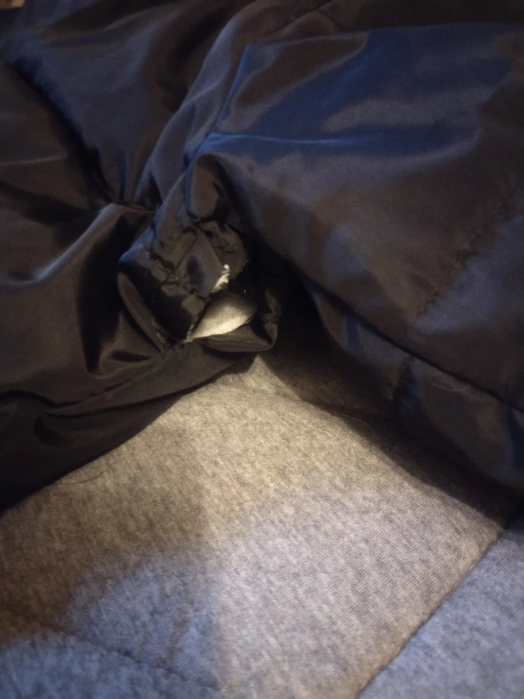 Black winter puffer coat with faux fur hood (L) - photo 5