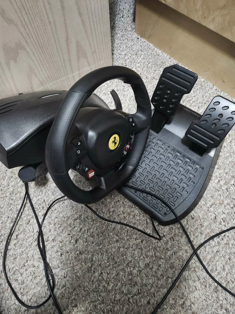 Thrustmaster Ferrari Racing Wheel and Pedals - photo 2