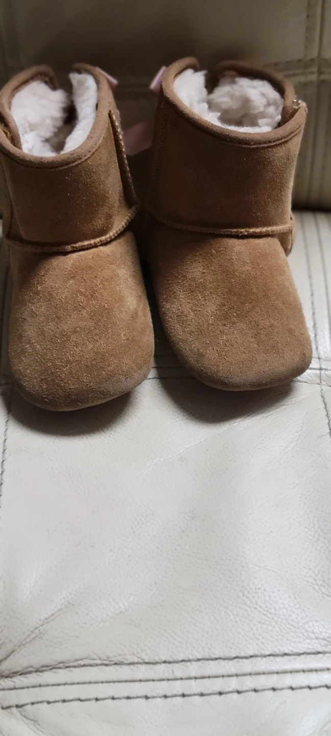 UGG Toddler  bailey bow Suede Boots sz  4/5 - photo 3
