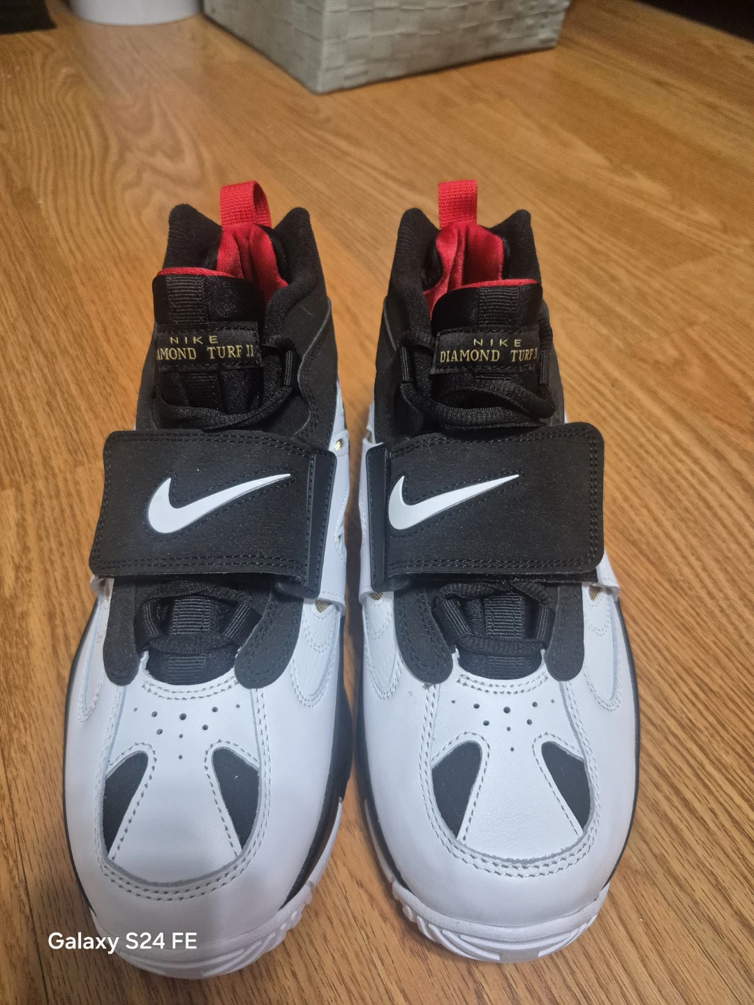 Nike Air Diamond Turf II Sneakers