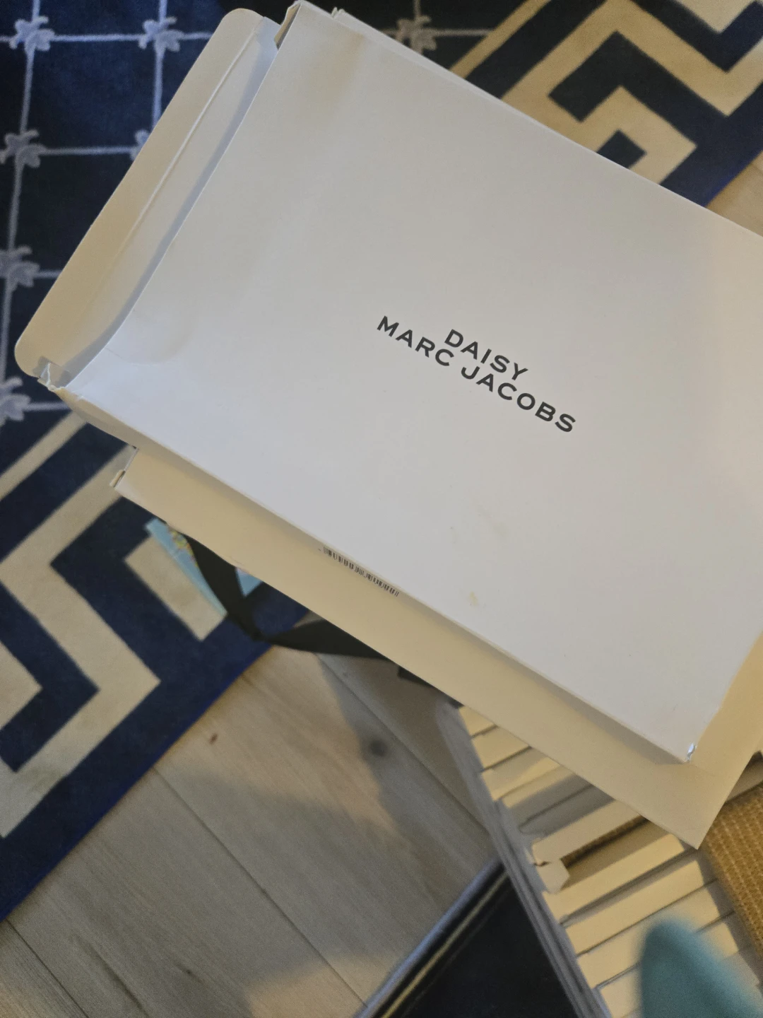 Marc Jacobs Daisy Woven Clutch - photo 4