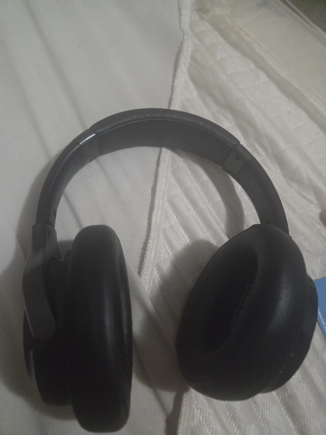 Black Noise Cancelling Over-Ear Headphones