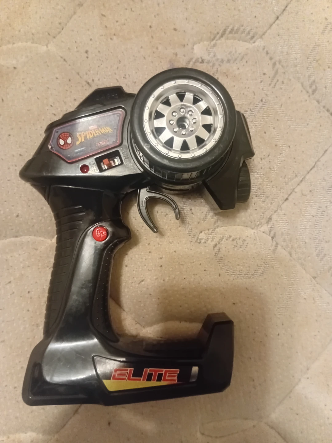 Jada Toys Marvel Spider-Man Remote Control Car - photo 3