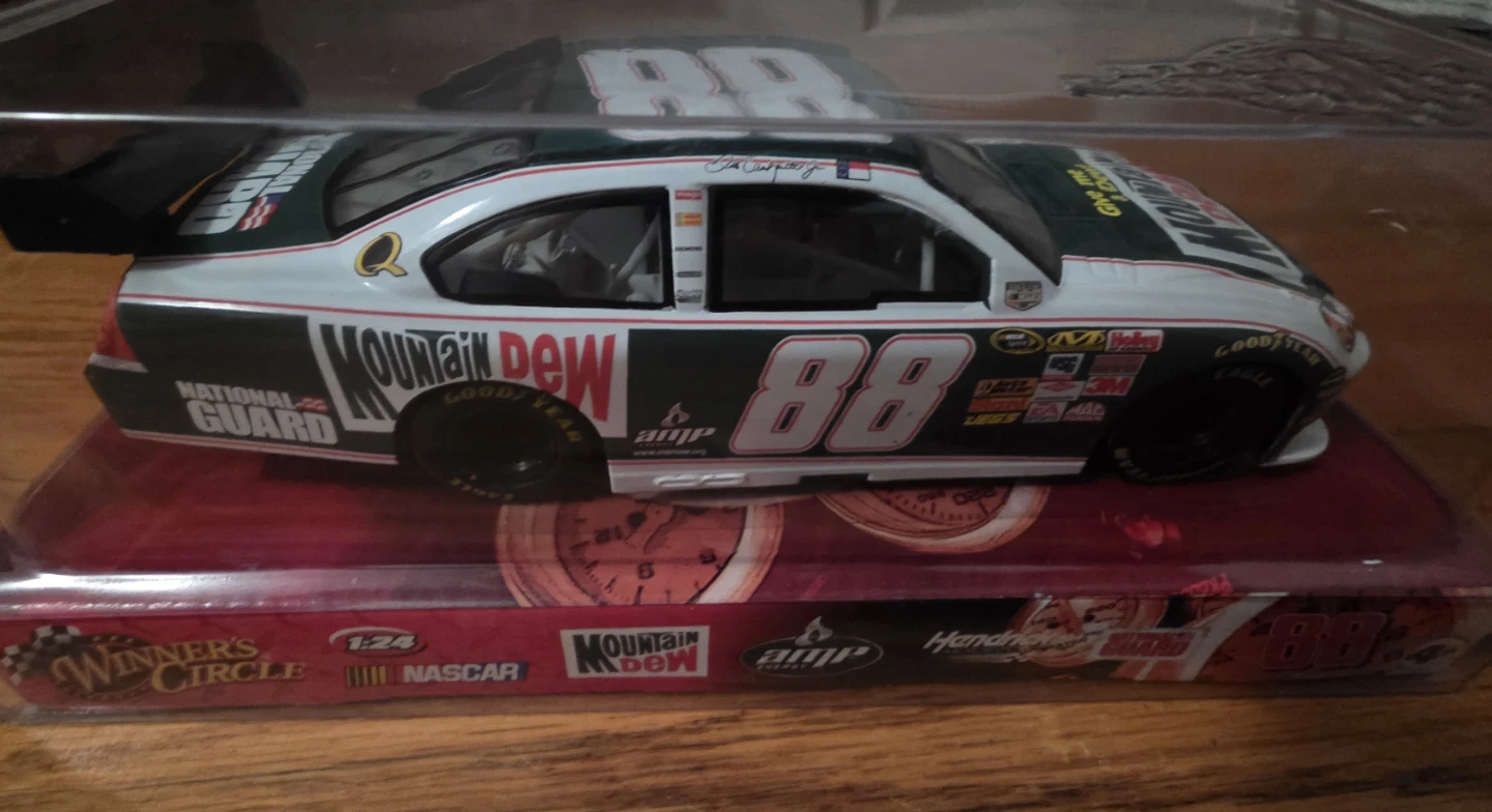 Winner's Circle 1:24 Dale Earnhardt Jr. #88 NASCAR Diecast