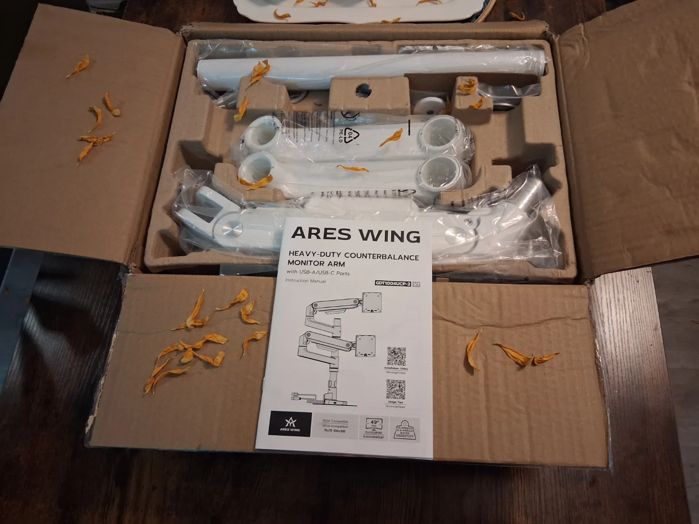 ARES WING Heavy-Duty Monitor Arm (Open Box)