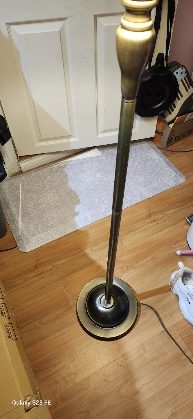 Floor lamp with patterned shade - photo 2