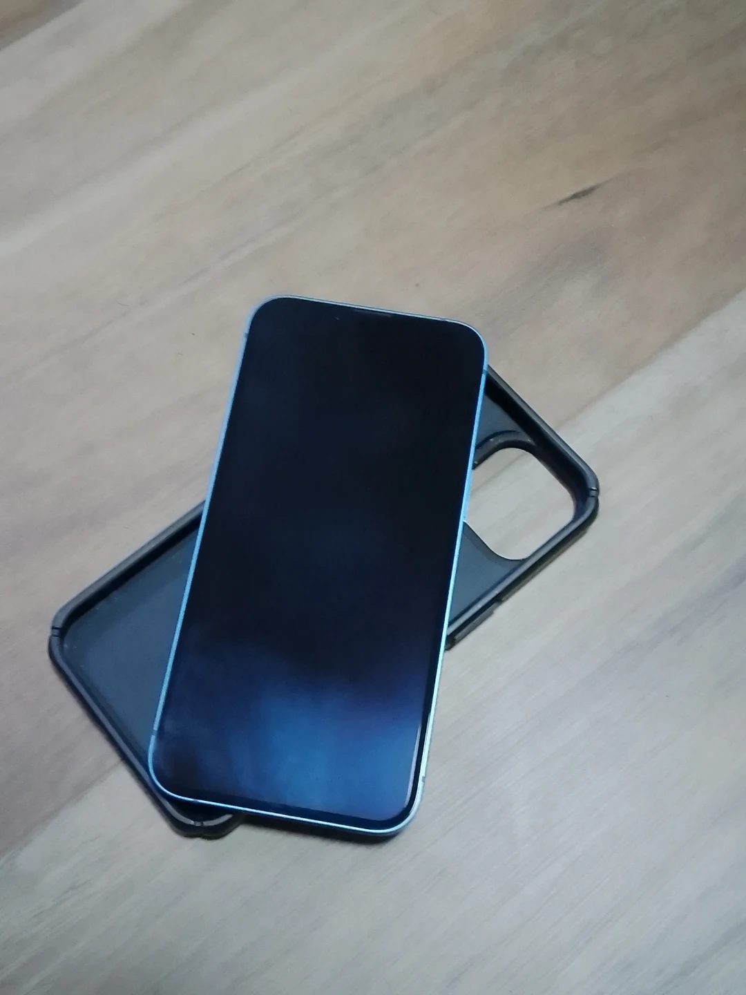 iPhone 13 (128GB) in Blue - photo 5