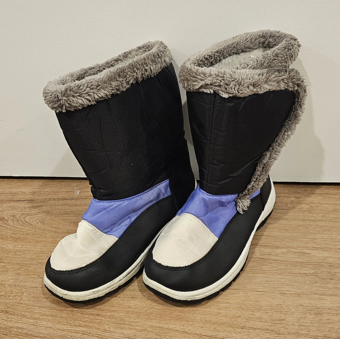 Black and Blue Winter Boots Size 5